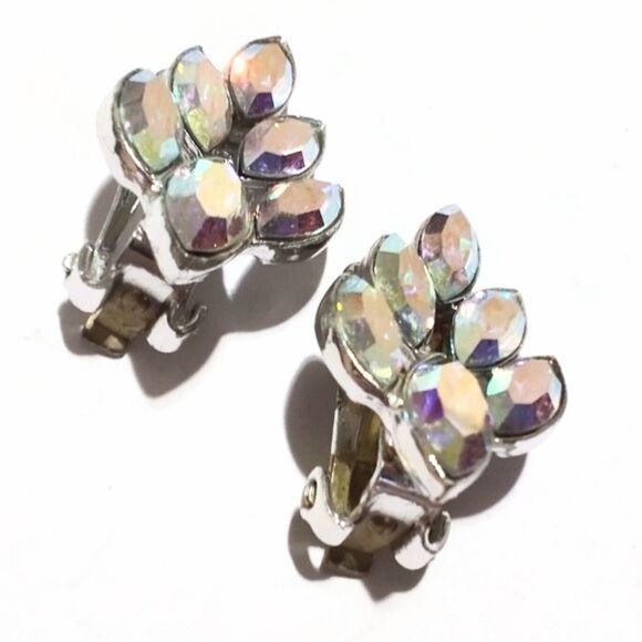 Vintage Aurora Borealis Marquis Rhinestone Cluster Clip On Earrings - Picture 4 of 7